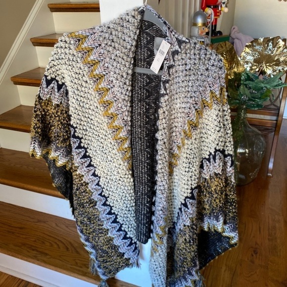 Anthropologie Fringe Knit Kimono - Picture 5 of 10